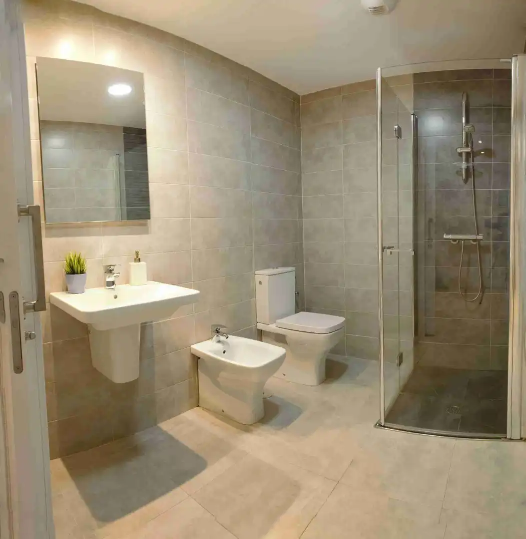 Baño de Piso en venta en Salamanca con Calefacción, Trastero y Amueblado