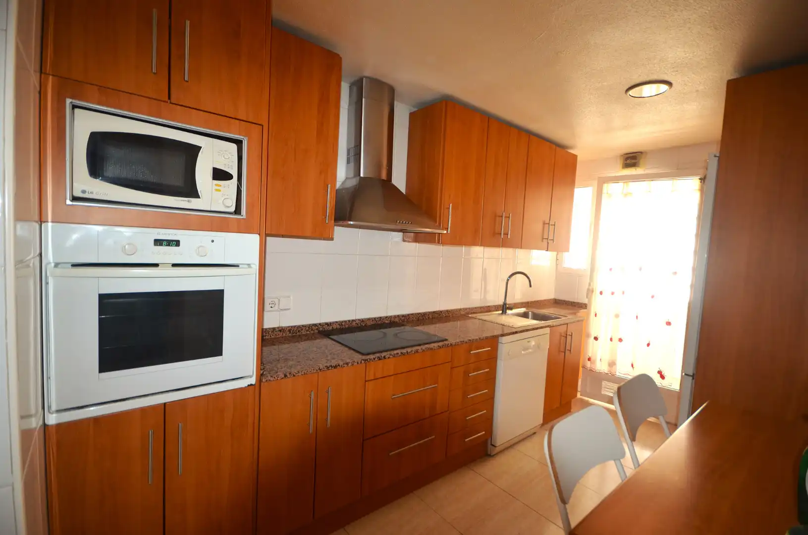 Cocina de Piso de alquiler en Murcia con Aire acondicionado, Terraza y Trastero