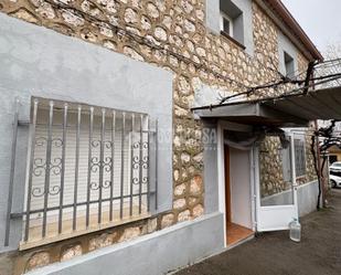 Vista exterior de Casa adosada en venda en Brihuega amb Calefacció