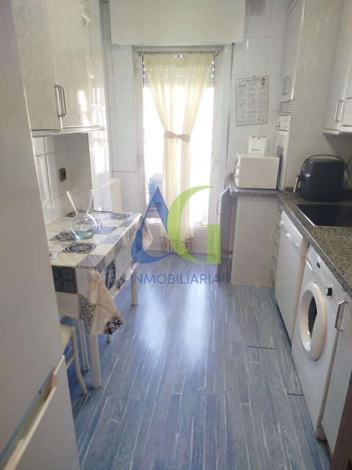 Cocina de Piso en venta en San Andrés del Rabanedo con Calefacción, Parquet y Terraza