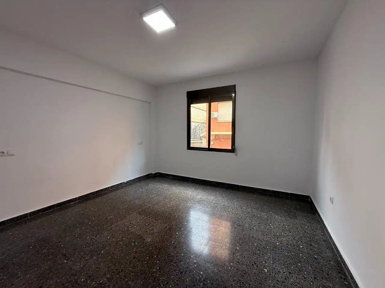 Dormitori de Apartament en venda en Tavernes de la Valldigna amb Balcó