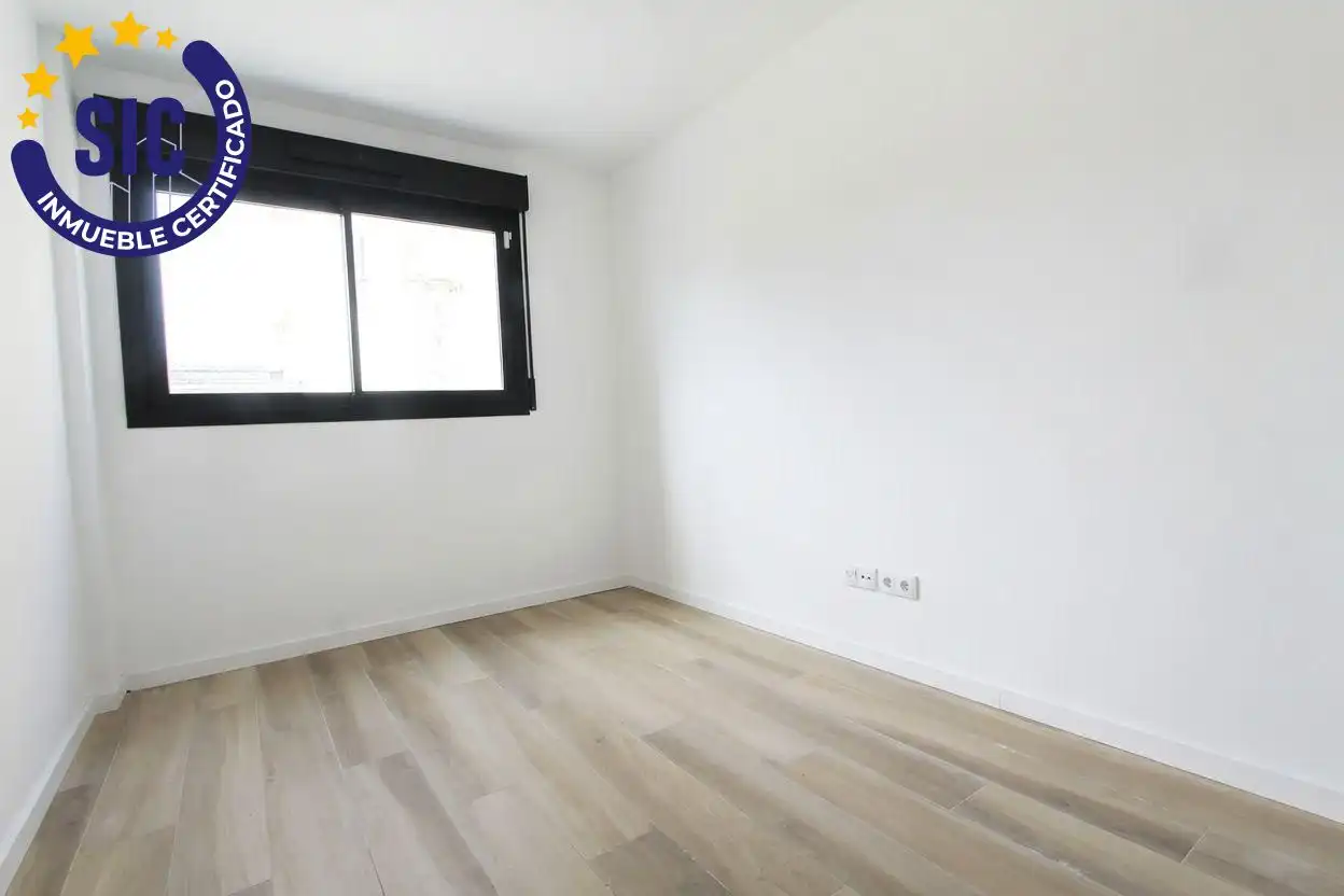 Habitación de Piso en venta en Paterna con Aire acondicionado, Calefacción y Terraza
