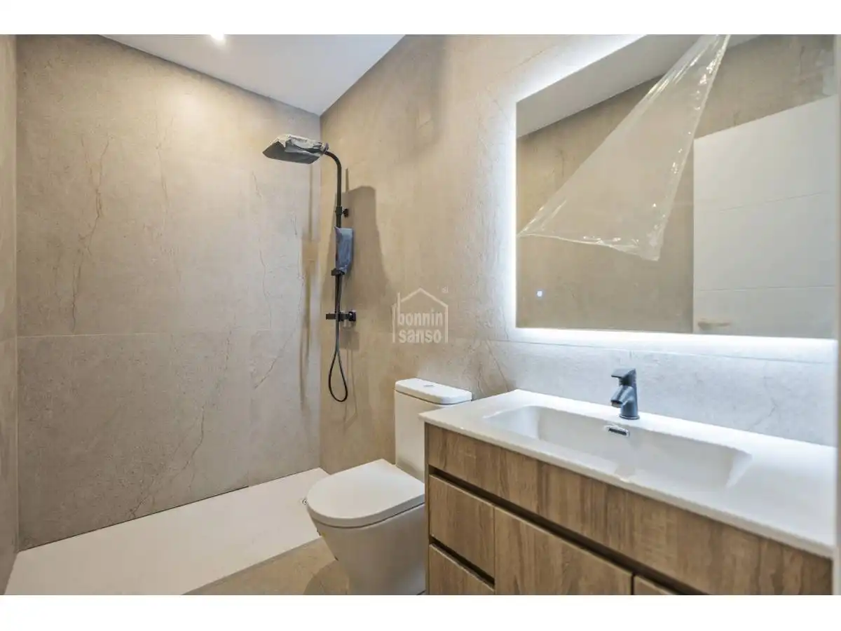 Bathroom of Apartments for sale in Maó ciutat