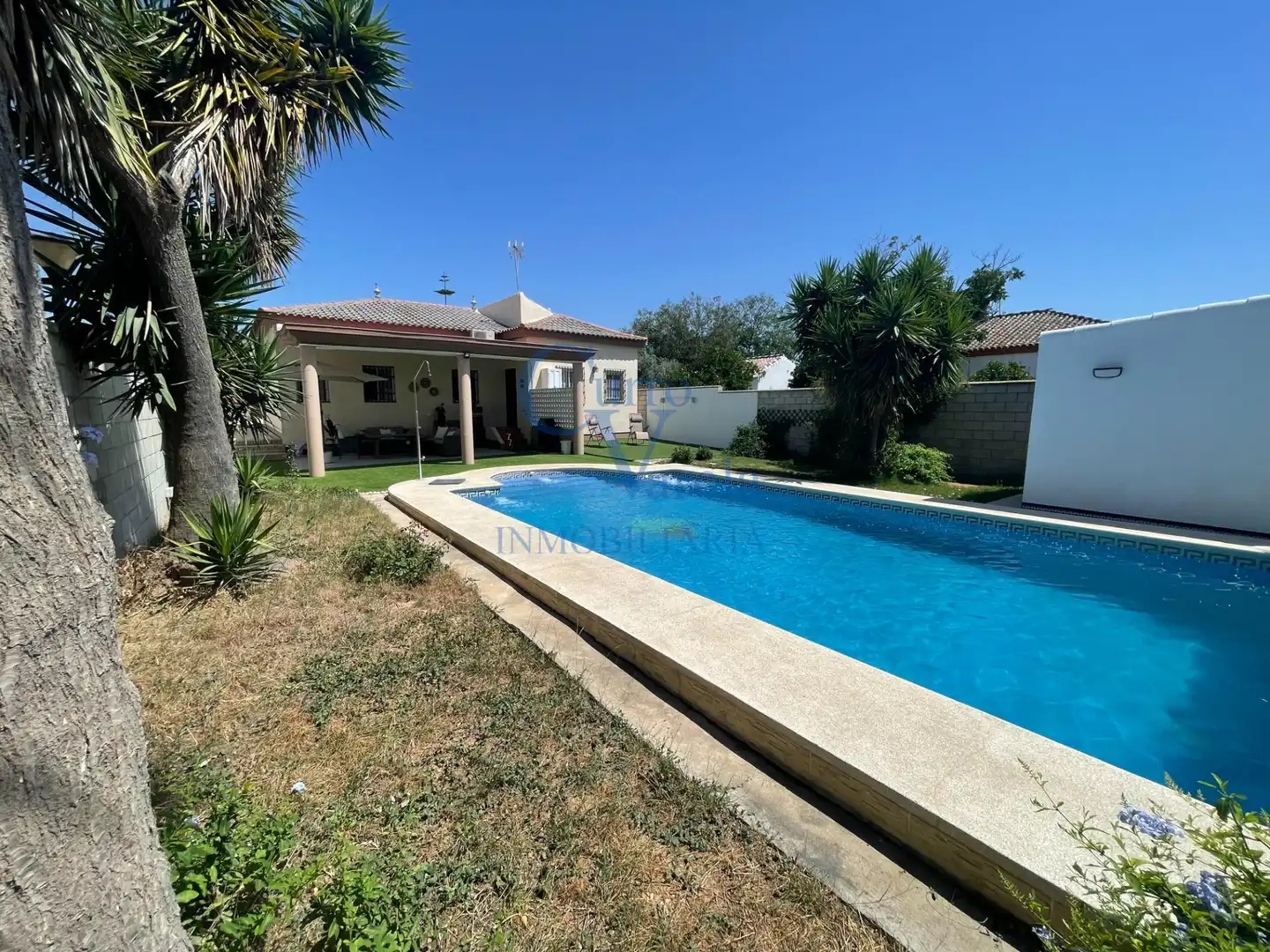 Exterior view of Country homes for sale in Dos Hermanas  with Air Conditioner, Heating and Private garden