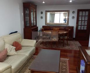 Sala d'estar de Pis en venda en Vigo  amb Balcó