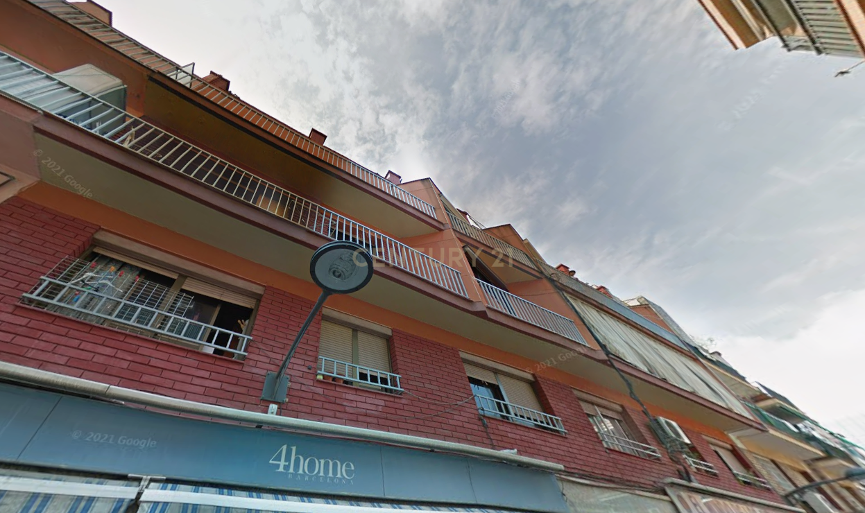 Piso en venta en Carrer de Massenet, Santa Coloma de Gramenet, Spai, 36, Fondo