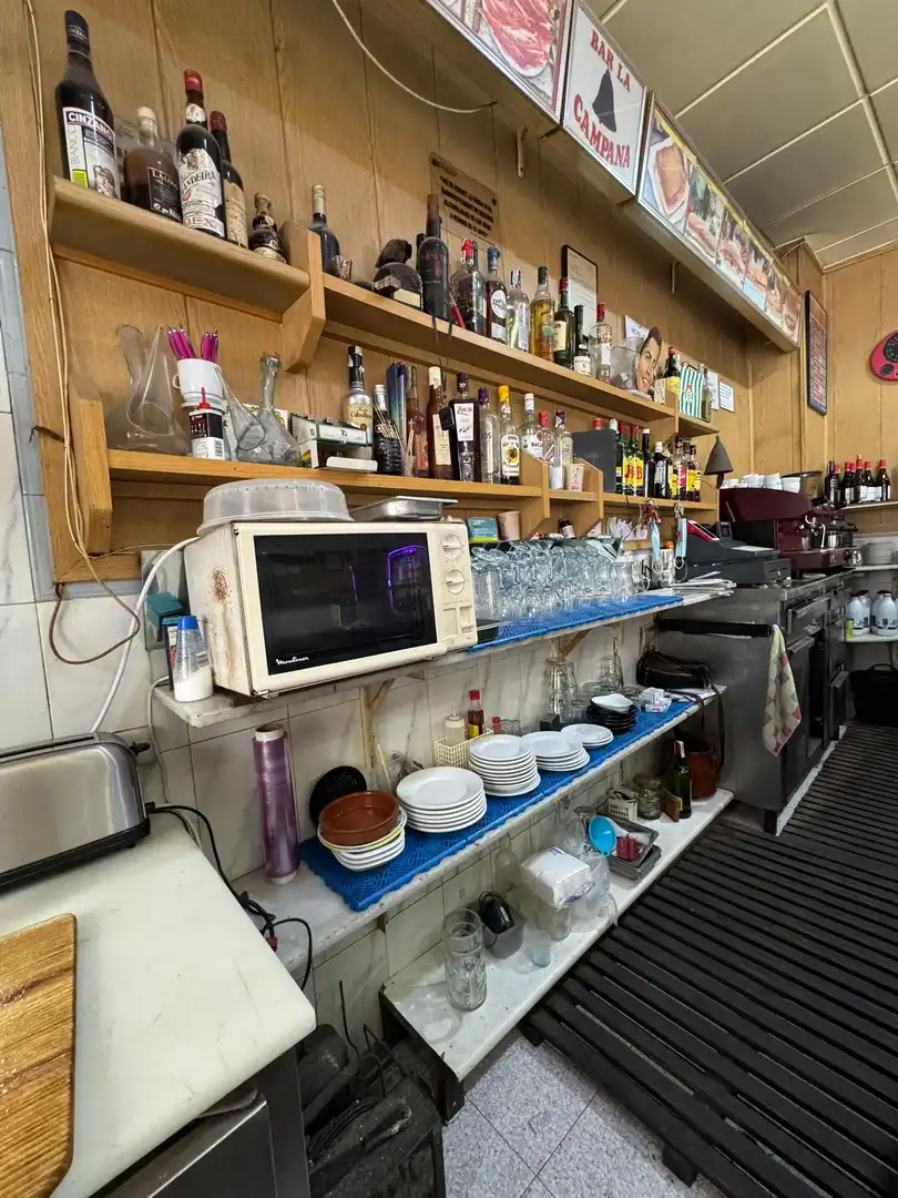 Business premises for transfer in Carrer del Roser, imagen 9