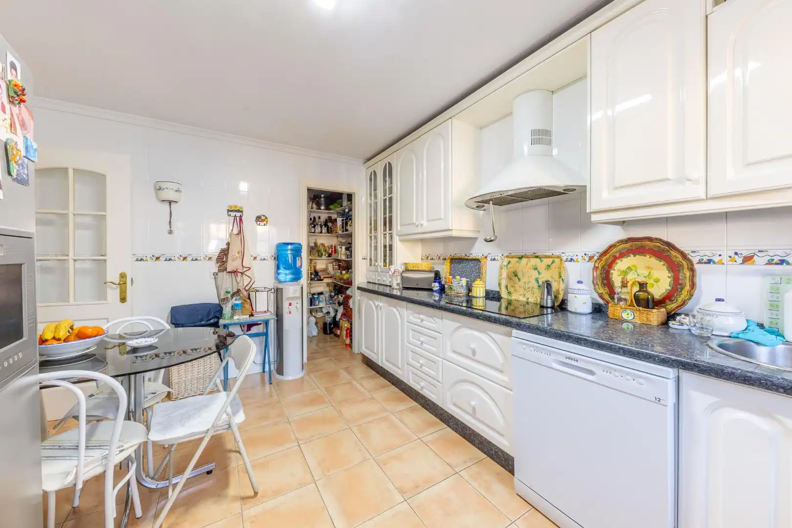 Casa aparellada amb terrassa en venda a Calle Calle Mistral, imagen 4