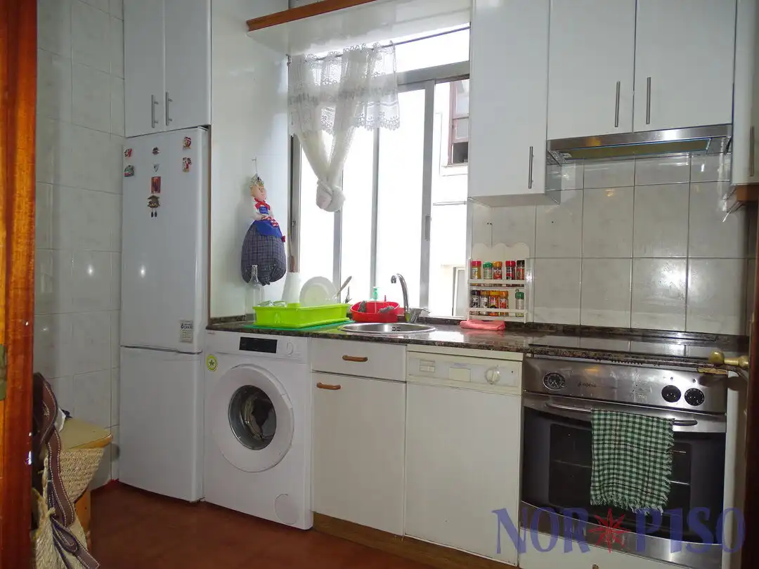 Piso con terraza en venta en Ibaiondo, imagen 5