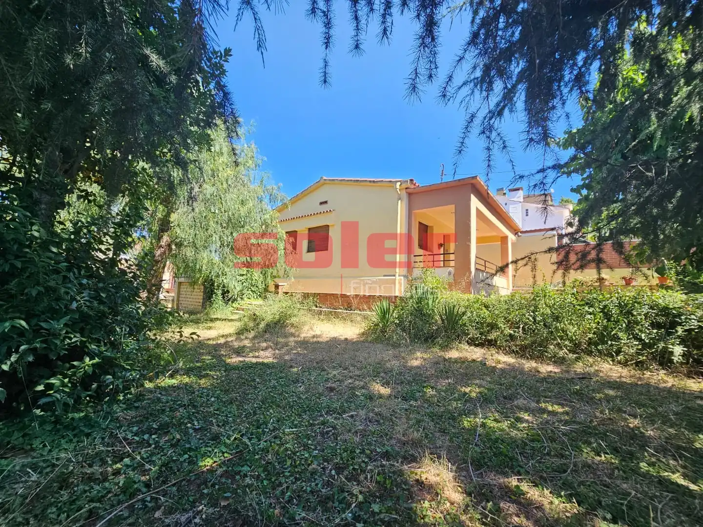 Exterior view of Houses for sale in Rubí  with Private garden, Terrace and Storage room