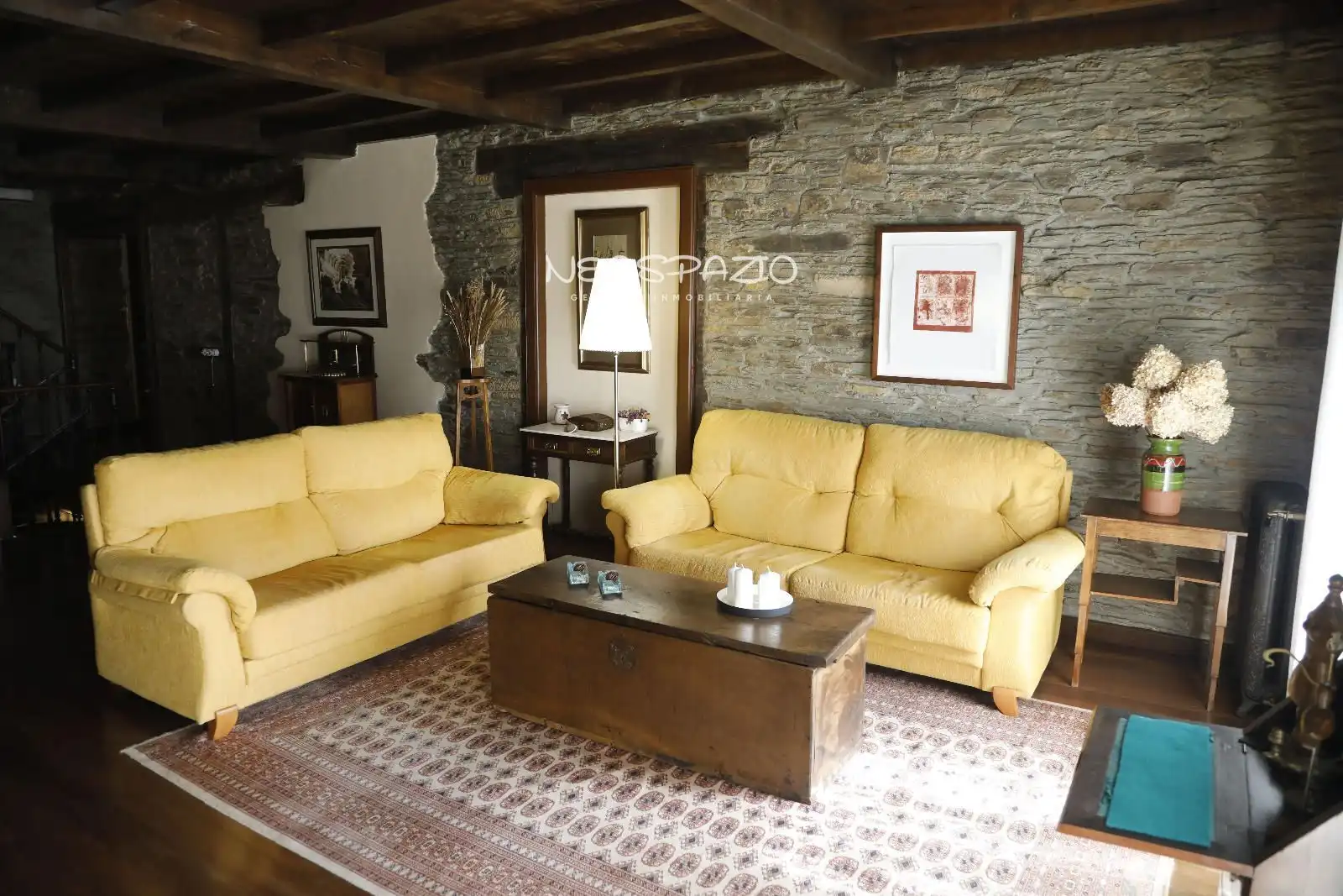 Sala de estar de Casa o chalet en venta en Castroverde con Calefacción y Amueblado