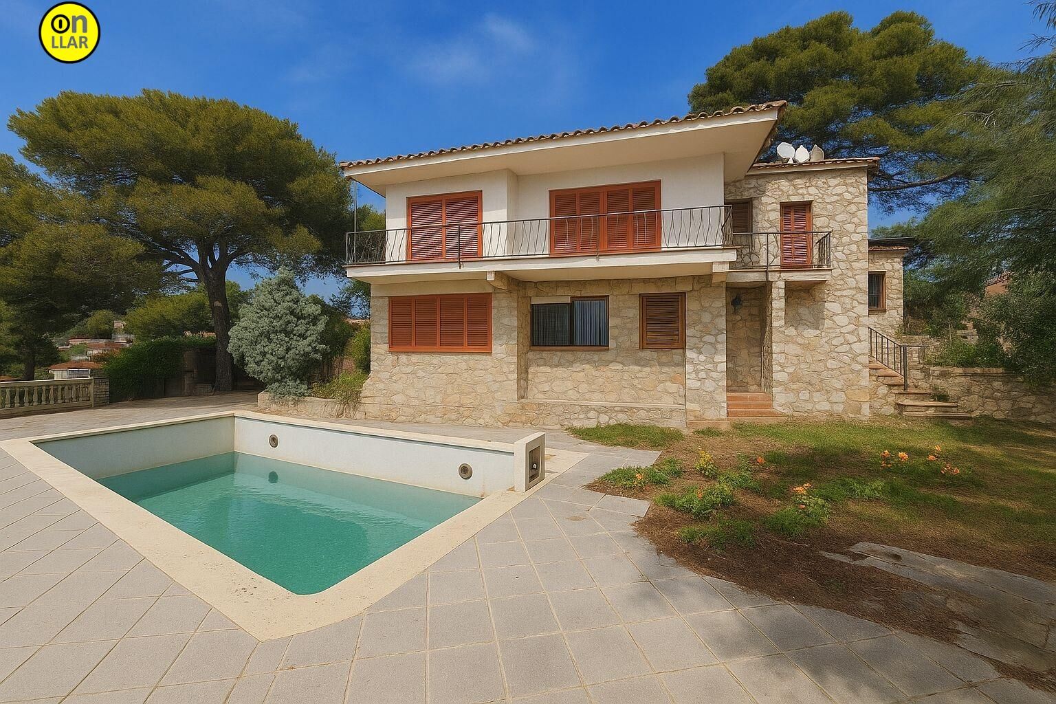 Exterior view of House or chalet for sale in Sant Cebrià de Vallalta  with Private garden, Terrace and Storage room