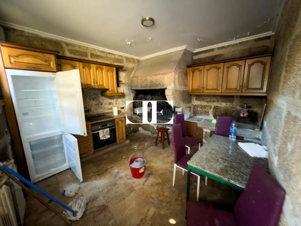 Cocina de Casa o chalet en venta en Redondela con Calefacción y Jardín privado