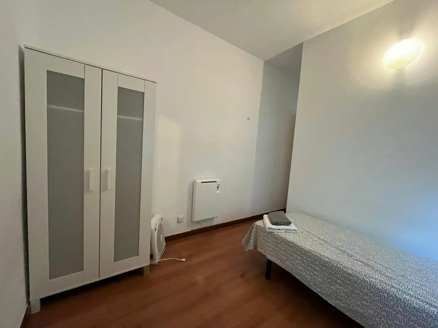 Schlafzimmer von Wohnung zur untervermieten in  Barcelona Capital mit Heizung, Möbliert und Waschmaschine