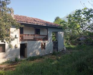 Exterior view of Single-family semi-detached for sale in Parres  with Private garden and Storage room