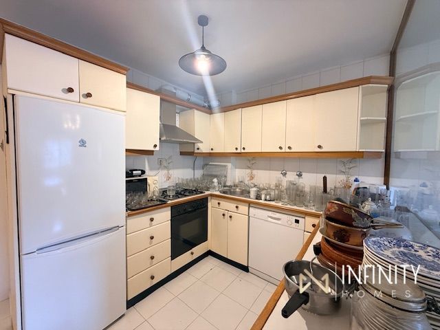 Kitchen of Flat for sale in Bilbao   with Heating and Alarm