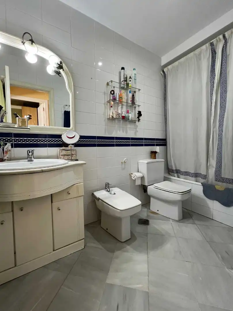 Baño de Piso en venta en Estepa con Terraza y Balcón