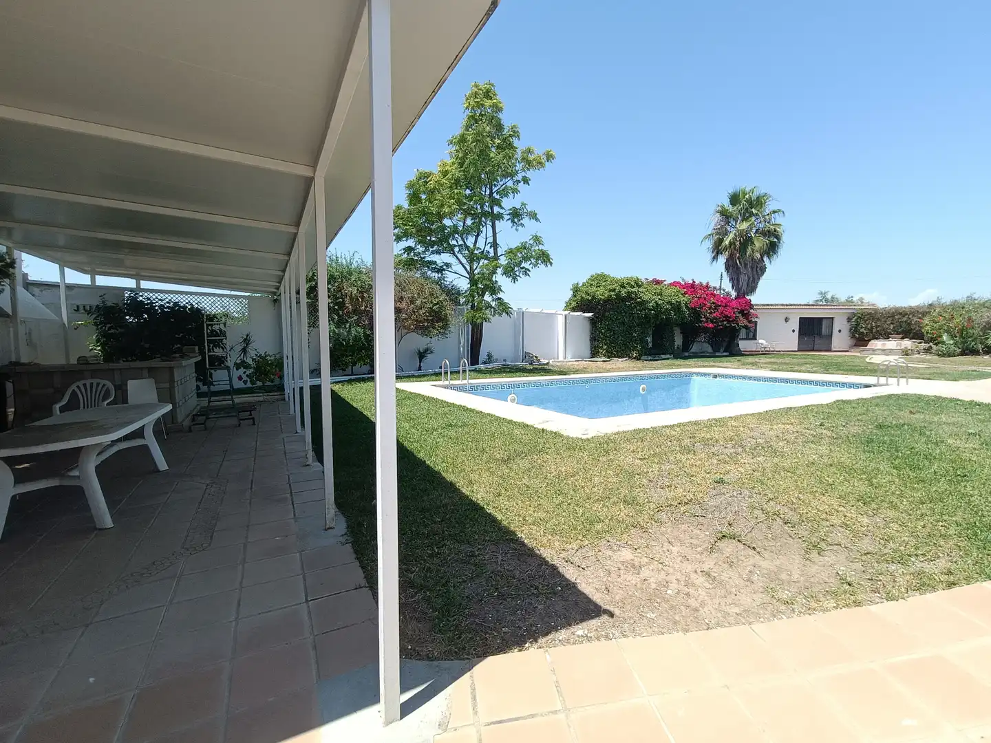 Piscina de Casa o chalet en venta en Espartinas con Aire acondicionado, Jardín privado y Terraza