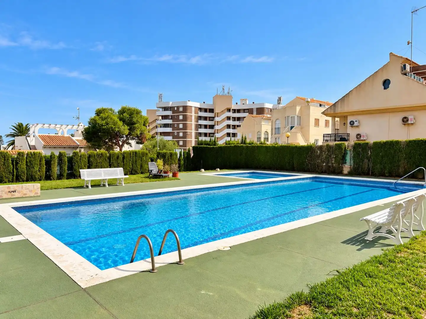 Apartamento con piscina en venta en N/A
