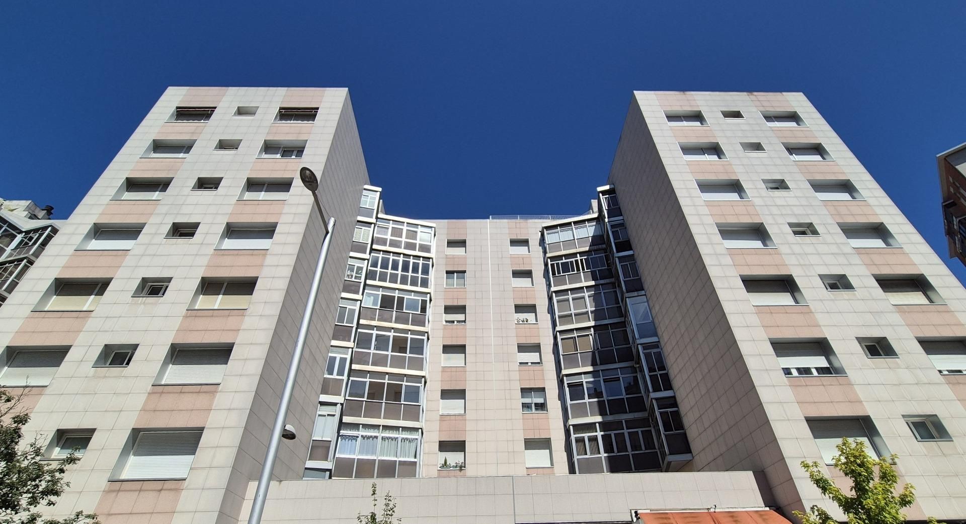 Vista exterior de Pis en venda en  Pamplona / Iruña amb Calefacció, Parquet i Terrassa