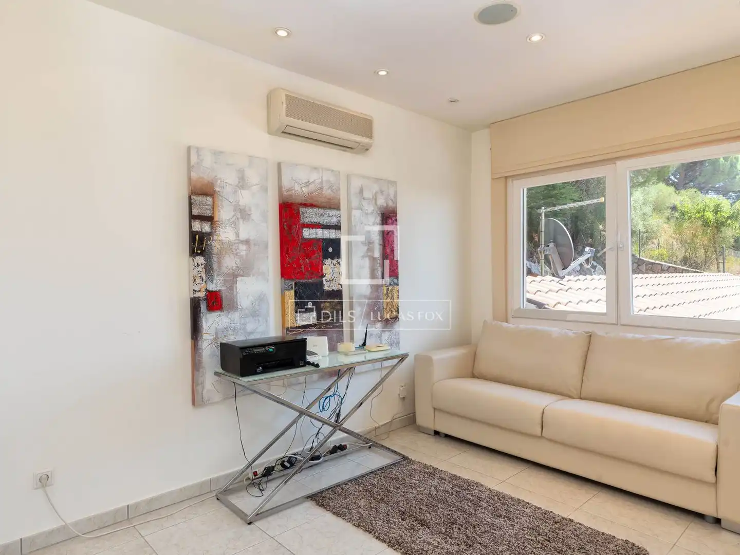 Sala d'estar de Casa o xalet en venda en Pau amb Aire condicionat, Calefacció i Jardí privat