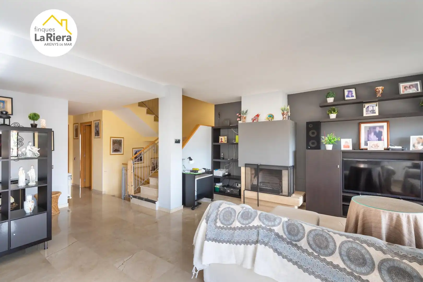 Sala de estar de Casa o chalet en venta en Arenys de Munt con Aire acondicionado, Calefacción y Jardín privado