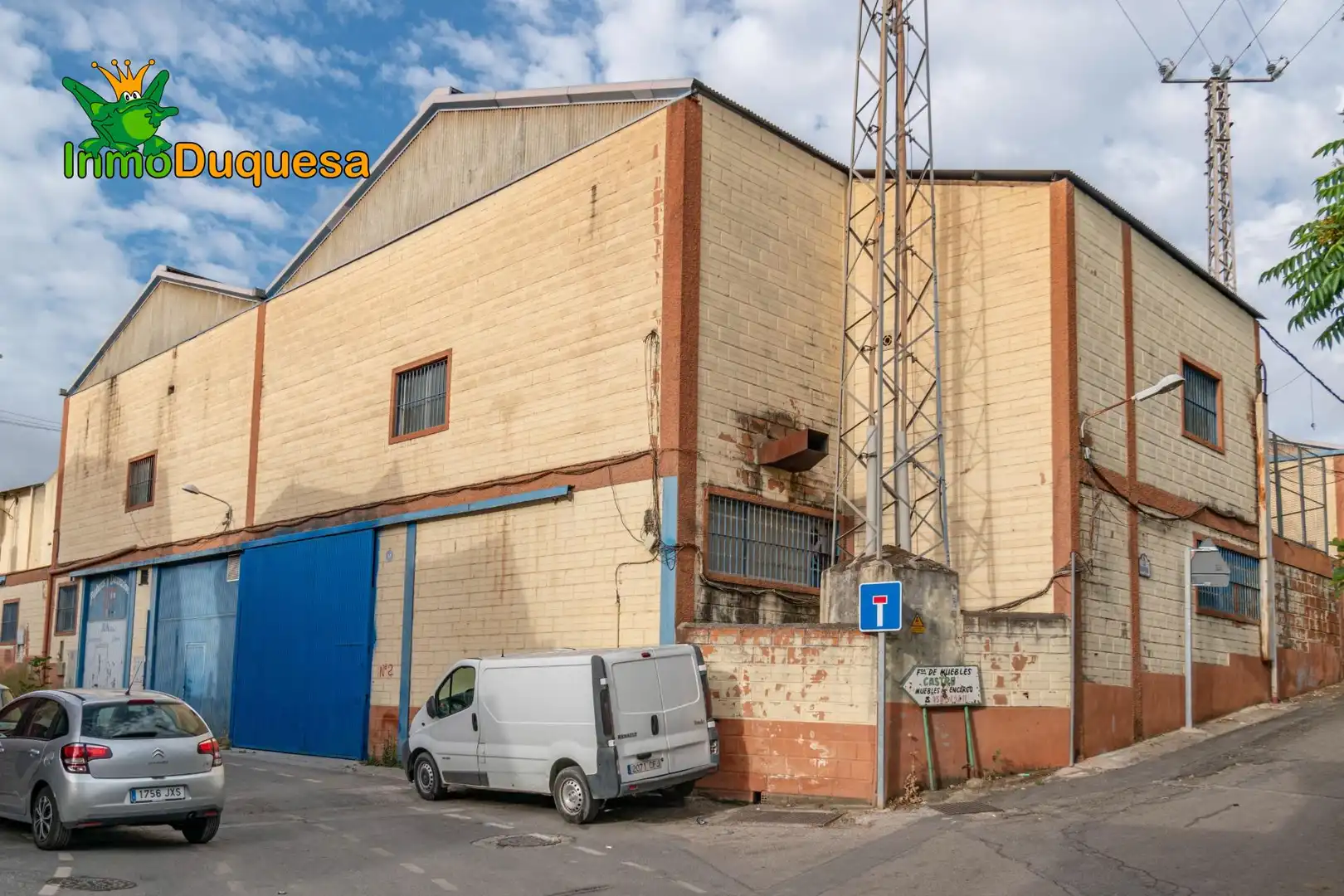 Exterior view of Industrial buildings for sale in Jun