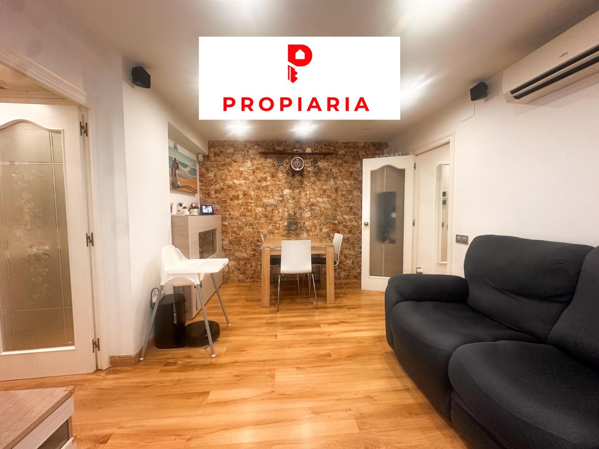 Exterior view of Flat for sale in Sant Vicenç Dels Horts  with Air Conditioner, Heating and Parquet flooring