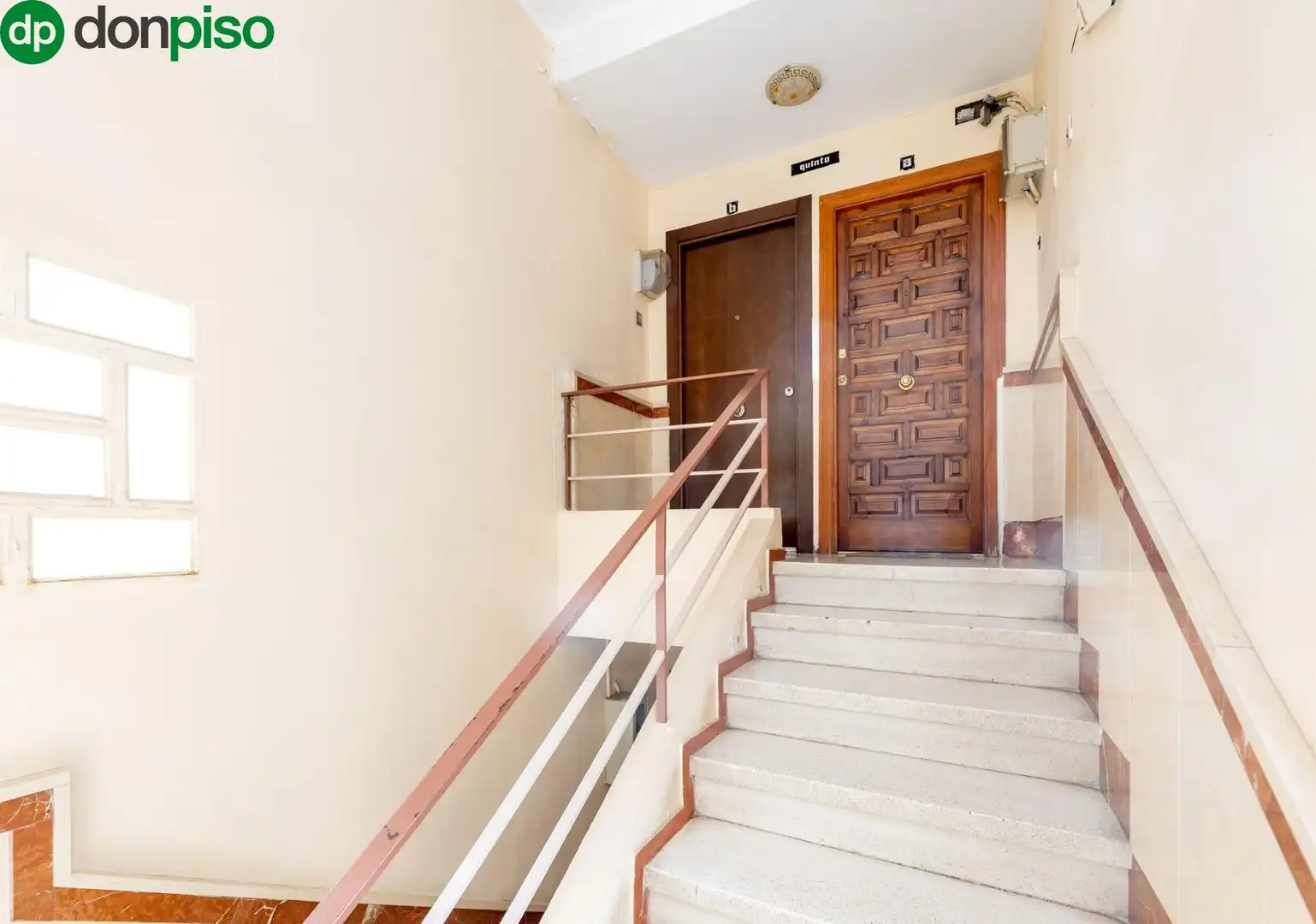 Flat for sale in Granada  with Air Conditioner