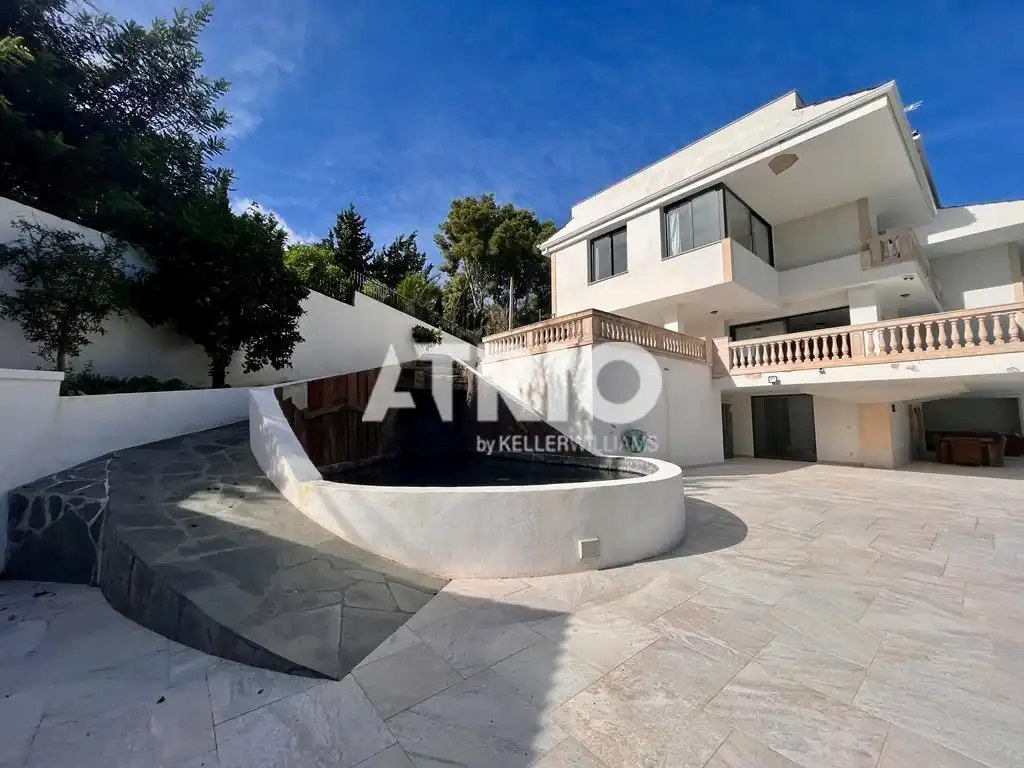 Vista exterior de Casa o xalet de lloguer en  Palma de Mallorca amb Aire condicionat, Calefacció i Jardí privat