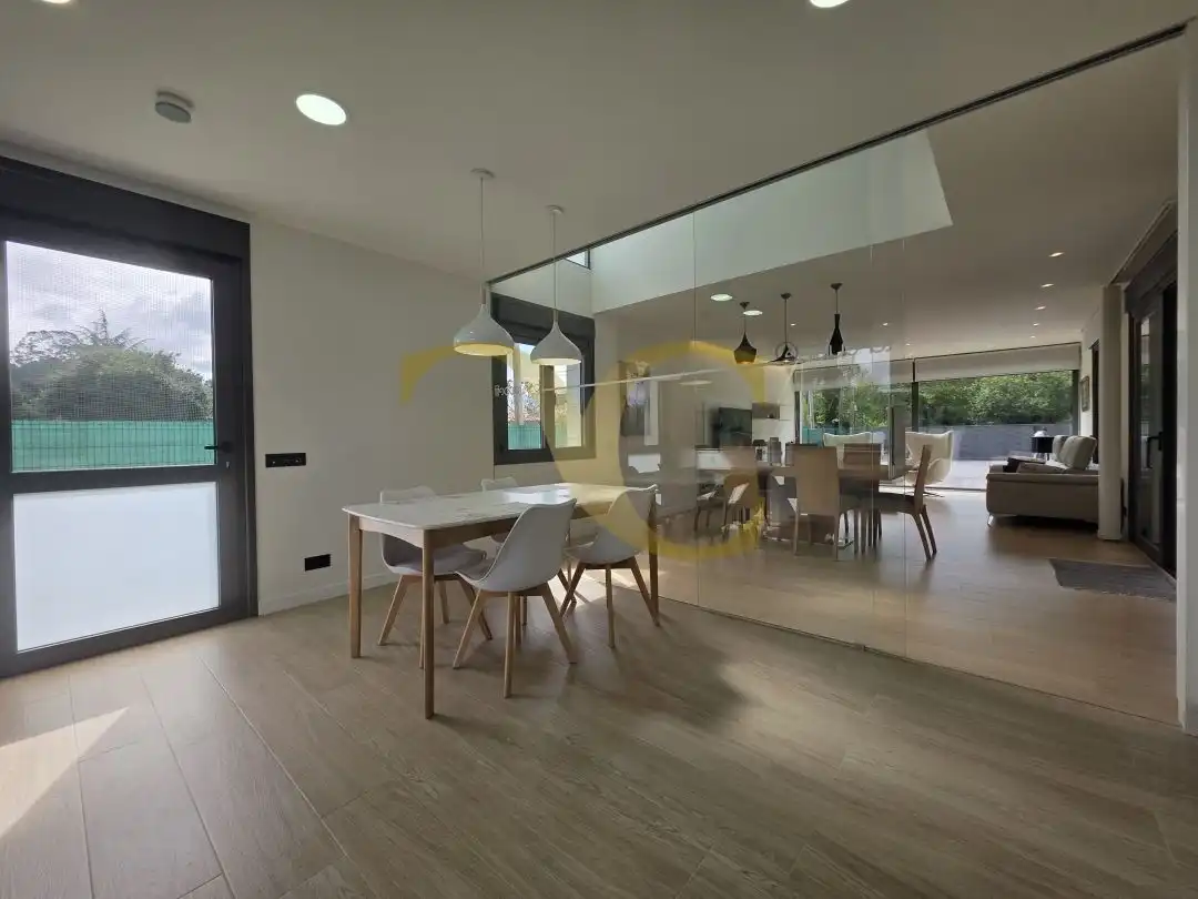 Comedor de Casa o chalet en venta en Llanes con Calefacción, Jardín privado y Terraza