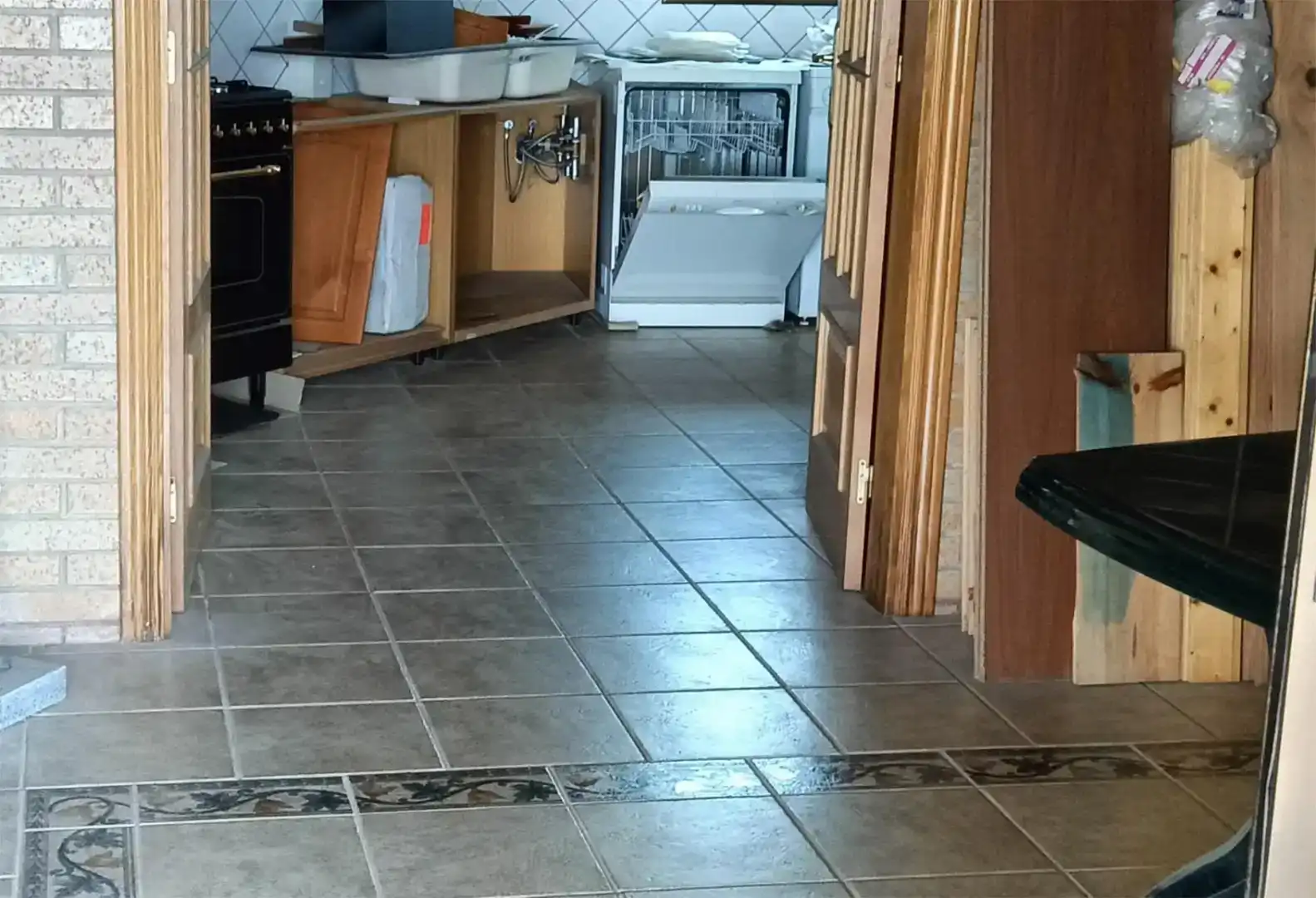 Cuina de Casa o xalet en venda en Torrelles de Llobregat amb Balcó