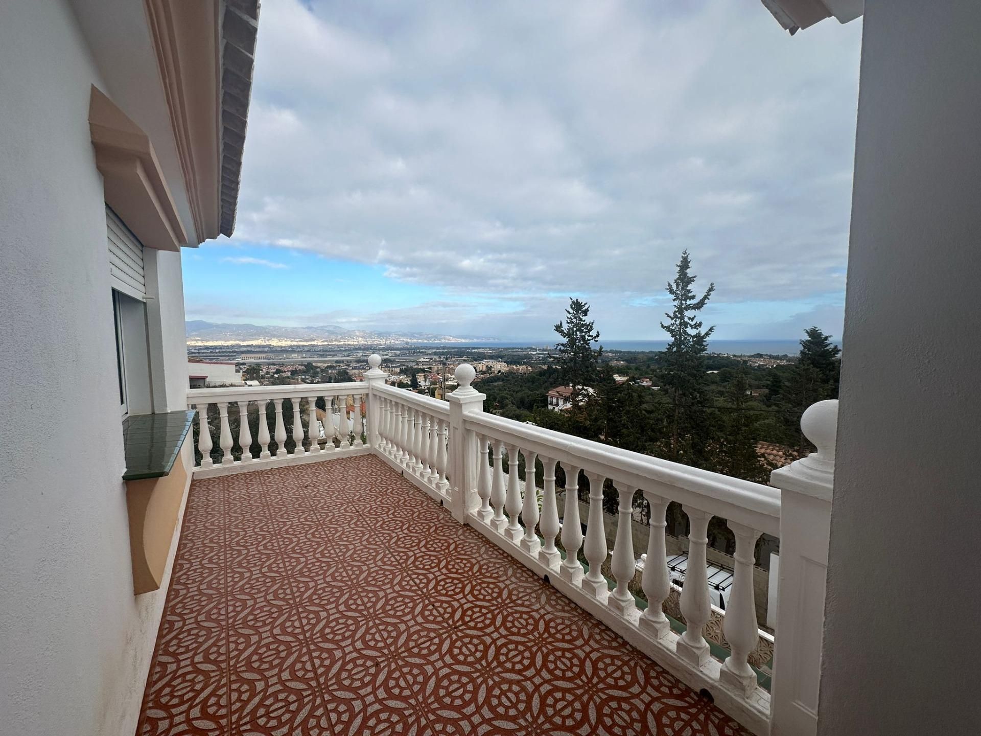 Terrassa de Casa o xalet en venda en Málaga Capital amb Aire condicionat, Jardí privat i Parquet