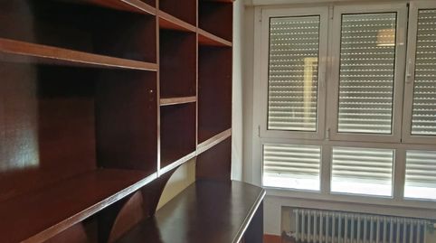 Foto 3 de Piso de alquiler en Calle Ildefonso Sánchez del Río, La Pola Siero, Siero