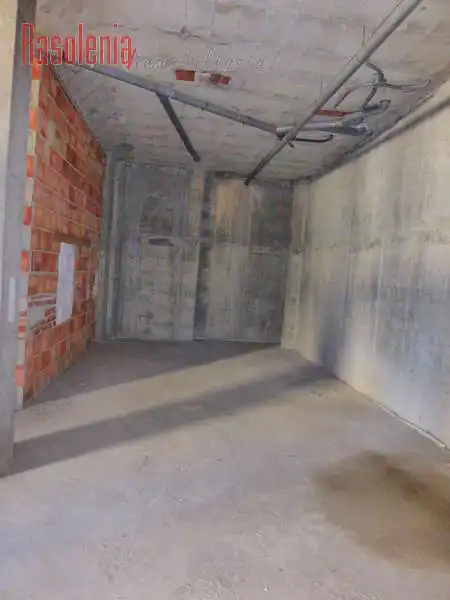 Business premises for sale in Miguel González Garcés 57, imagen 6