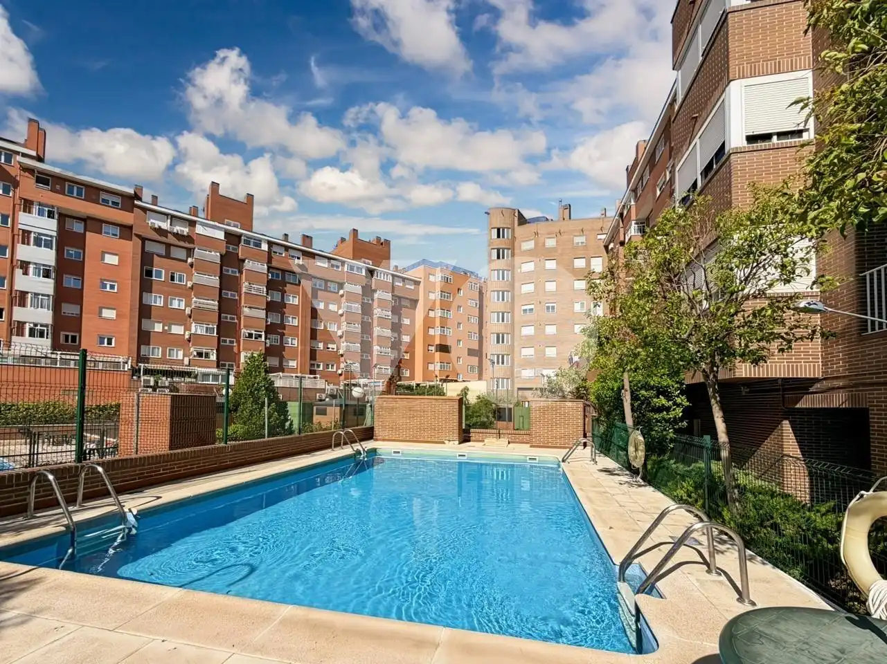 Piscina de Pis en venda en Madrid amb Aire condicionat, Calefacció i Traster