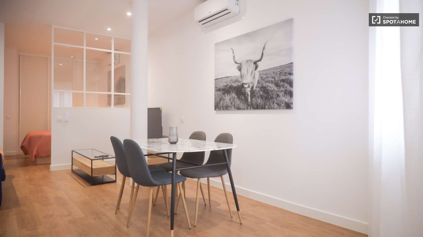 Dining room of Study for share in  Madrid Capital  with Air Conditioner, Terrace and Furnished