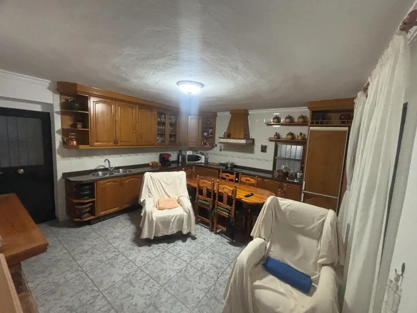 Cocina de Casa o chalet en venta en Marbella con Aire acondicionado, Calefacción y Jardín privado