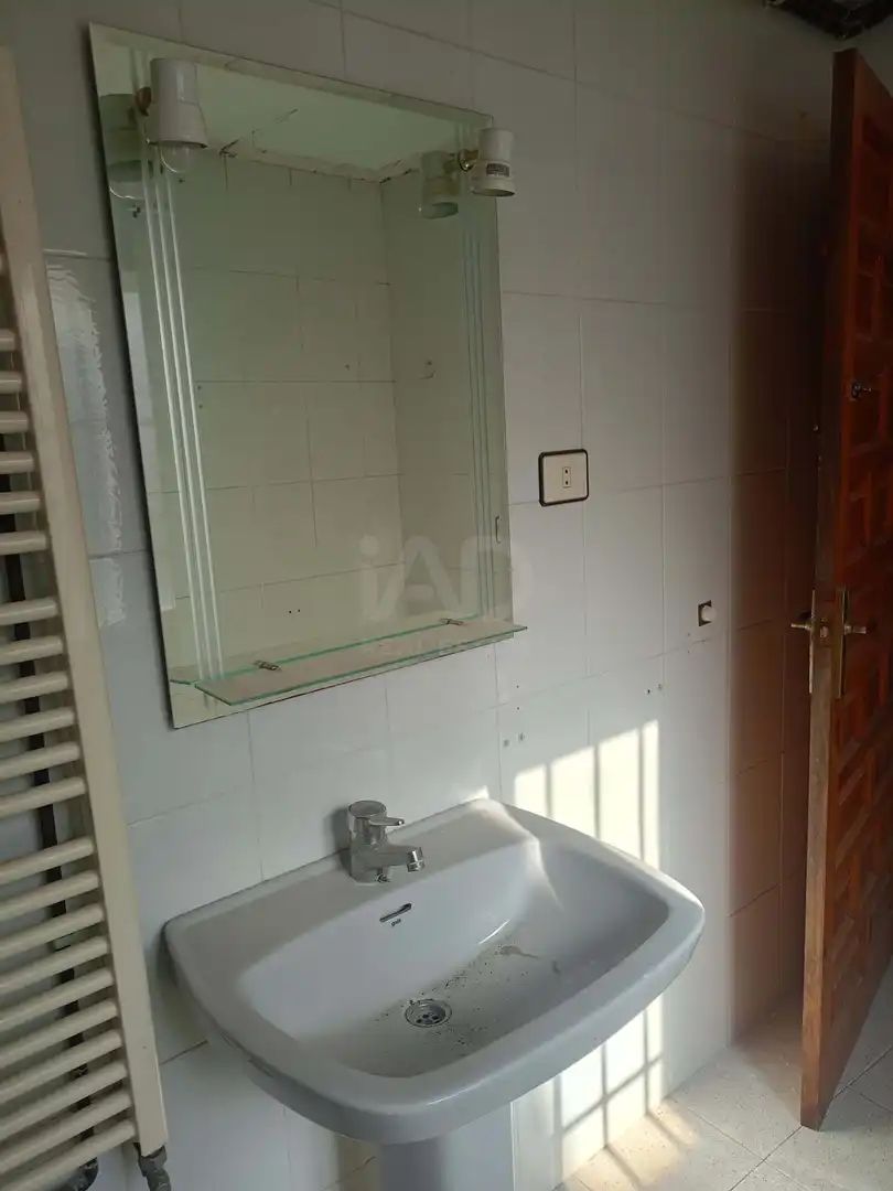 Baño de Casa adosada en venta en Lorca con Calefacción y Terraza