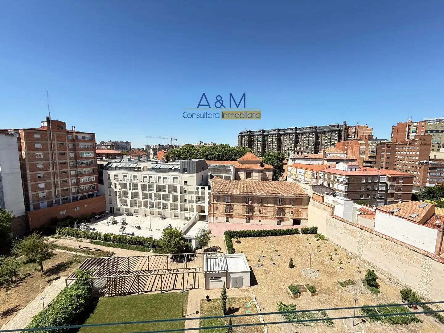 Vista exterior de Pis en venda en Valladolid amb Calefacció i Terrassa