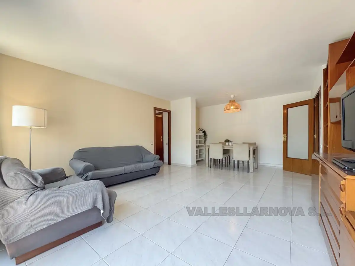 Außenansicht von Wohnung zum Verkauf in Mollet del Vallès mit Heizung und Balkon