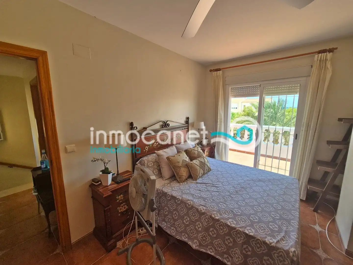 Dormitori de Casa adosada en venda en Oliva amb Jardí privat, Terrassa i Piscina