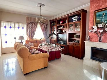 Haus zum Verkauf in Villamanrique de la Condesa