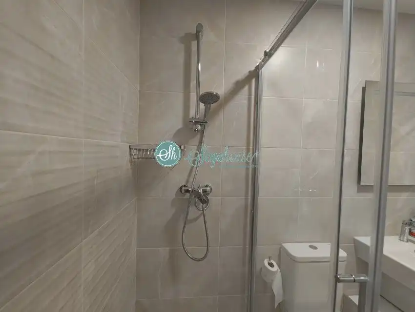 Badezimmer von Wohnung zur Miete in Segovia mit Heizung, Terrasse und Abstellraum