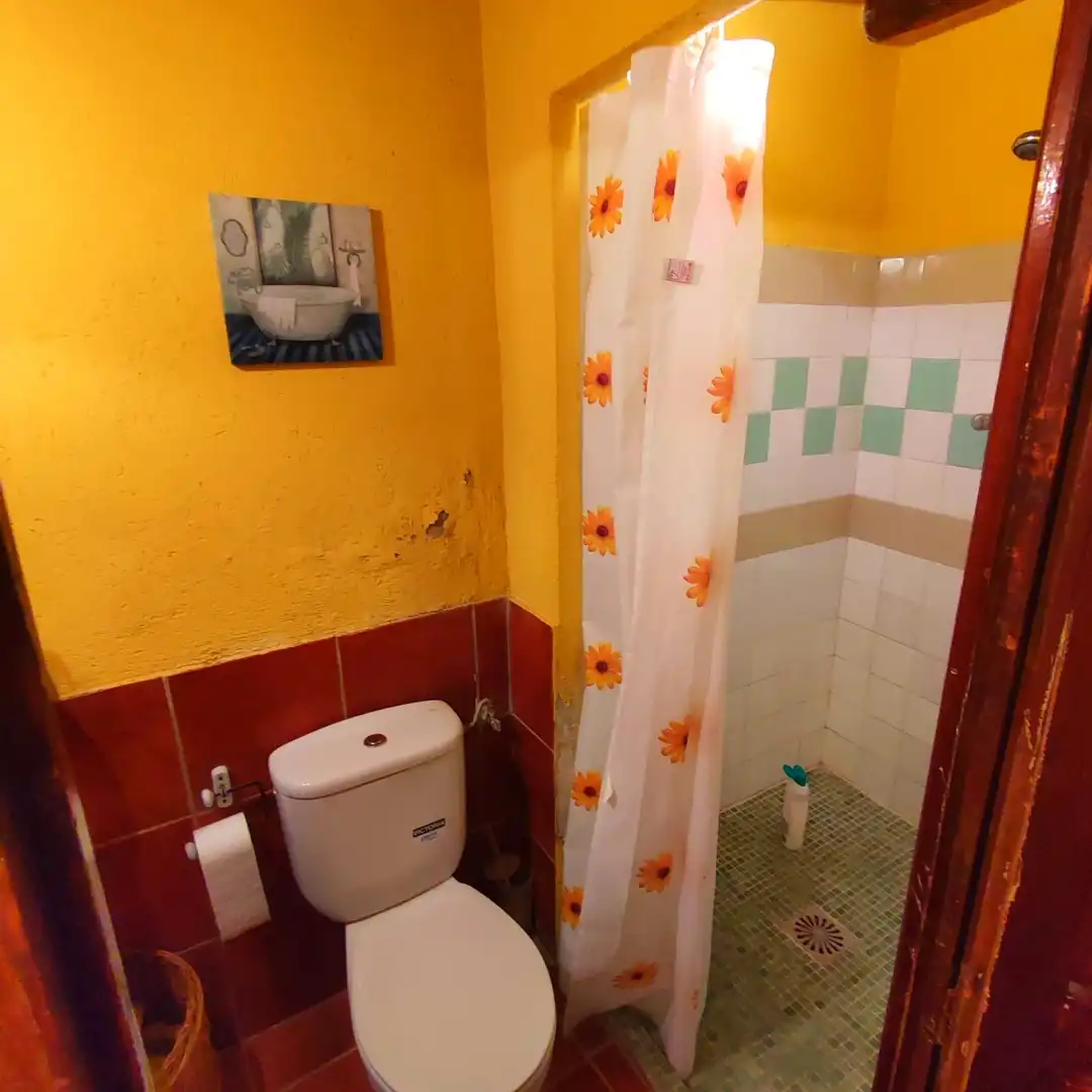 Baño de Finca rústica en venta en Colungo con Balcón