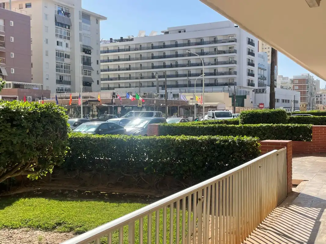 Vista exterior de Local de lloguer en Gandia