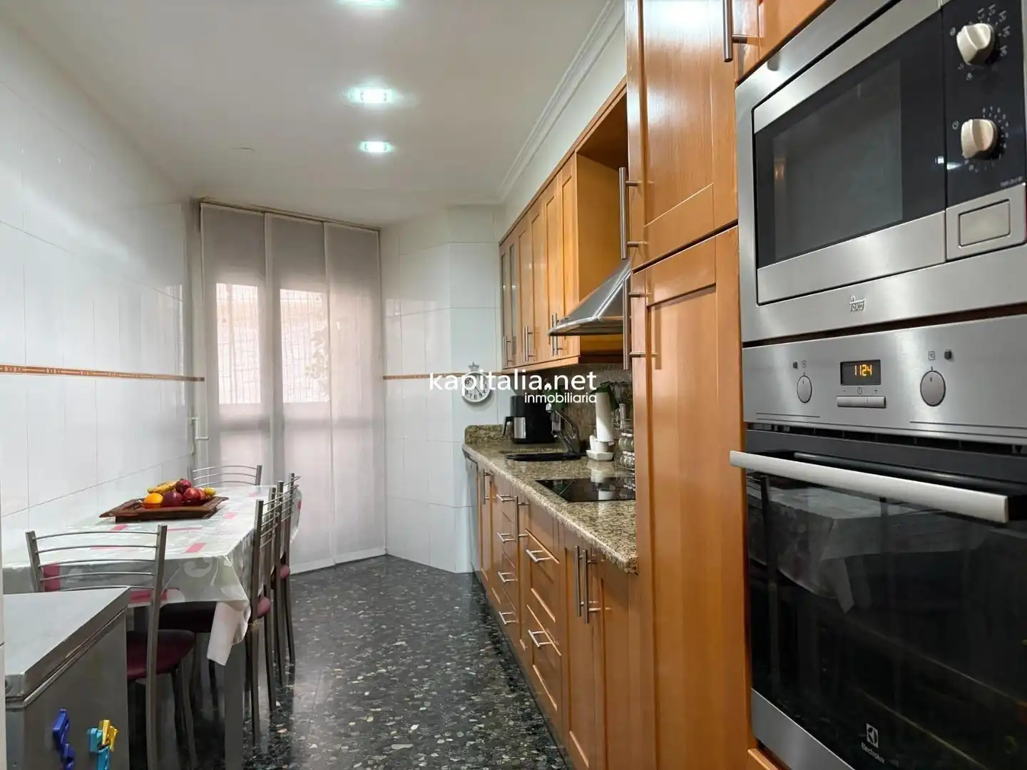 Piso con terraza en venta en Sant Josep - Zona Hospital, imagen 11