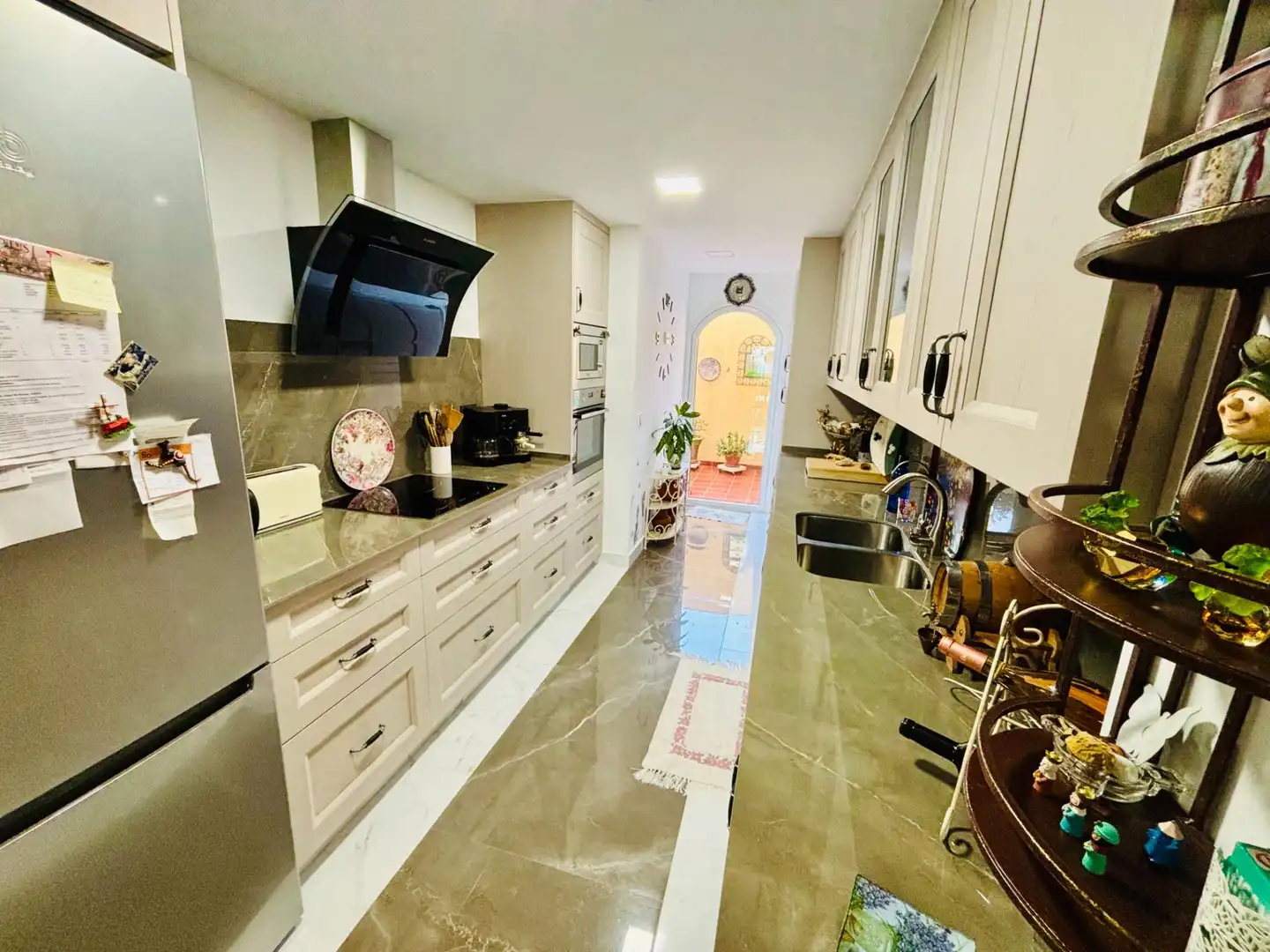 Cuina de Apartament en venda en Mijas amb Aire condicionat, Calefacció i Jardí privat
