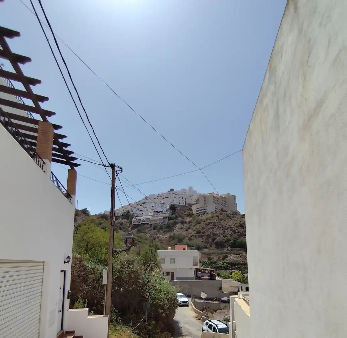 Außenansicht von Maisonette zum Verkauf in Mojácar mit Klimaanlage, Terrasse und Abstellraum