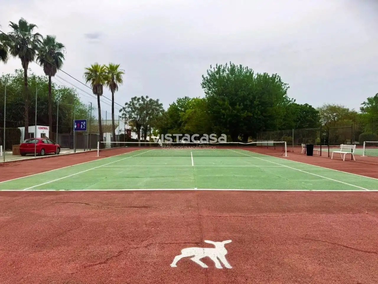 Parking de Casa o chalet en venta en Carmona con Calefacción, Jardín privado y Terraza